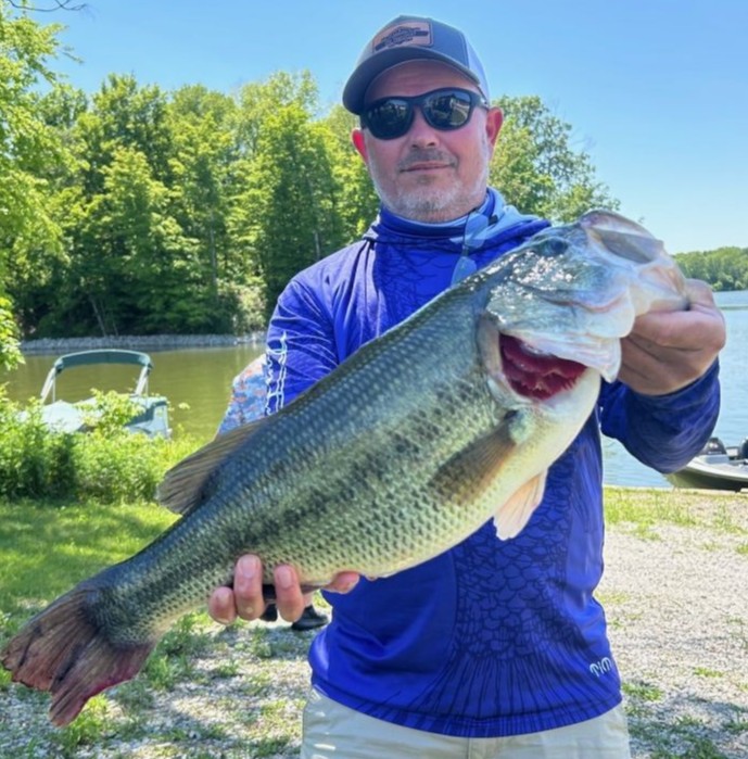 A GIANT 7.94 lb. bass caught by Team Land (Charlie Land) during the USA Bassin Team Tournament Trail!